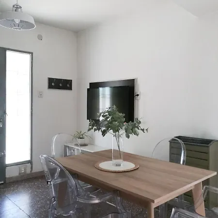 Departamento Para 2 O 4 Personas Neuquén Exterior foto