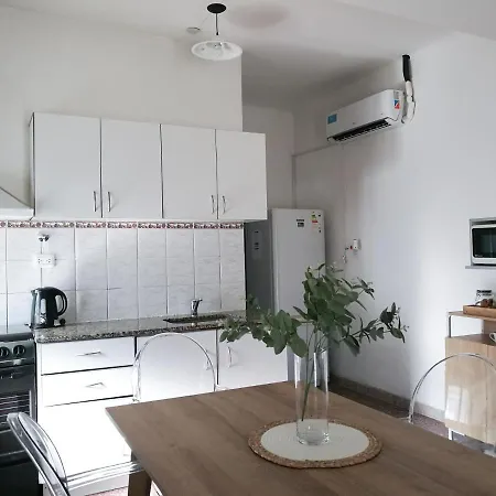 Departamento Para 2 O 4 Personas Neuquén Exterior foto